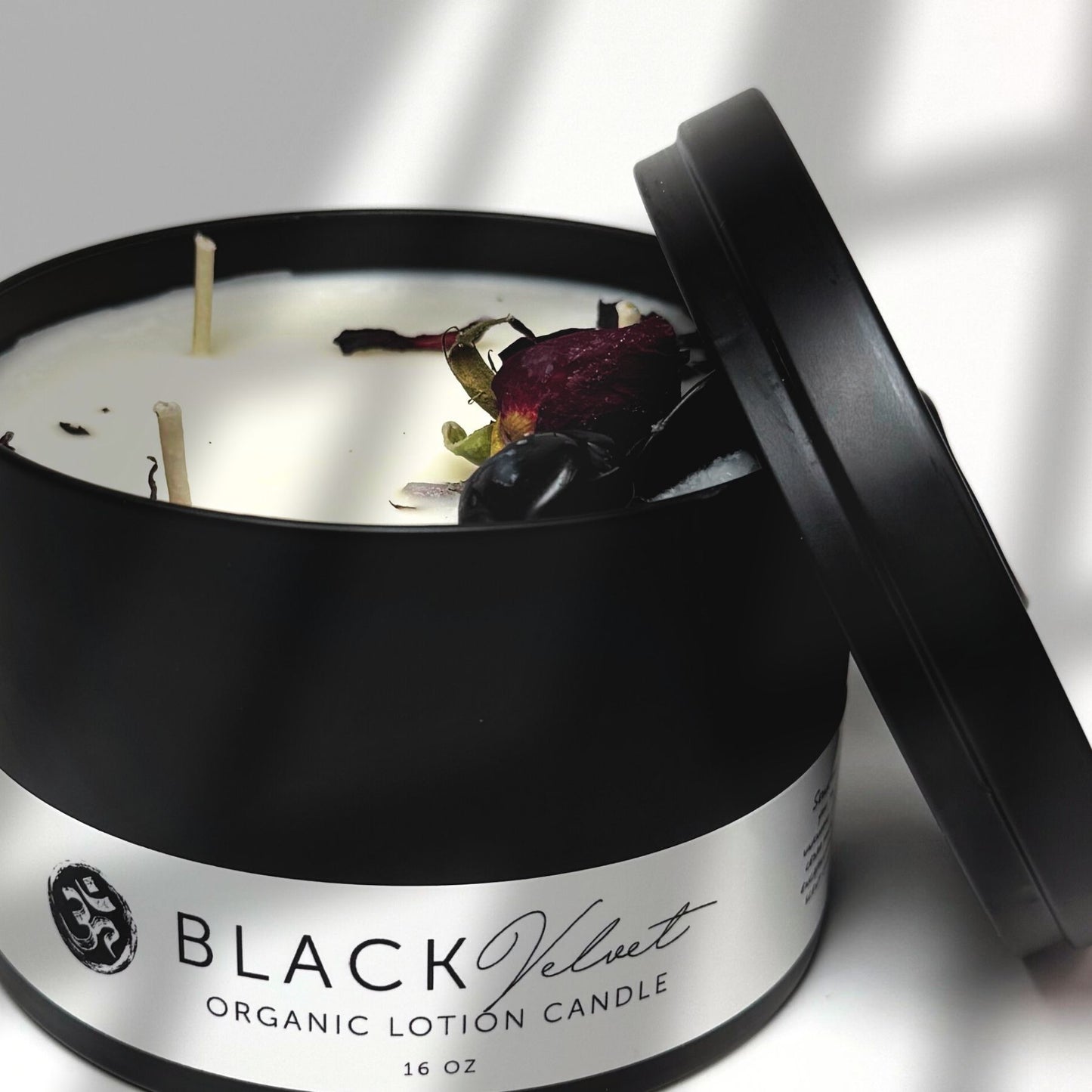 Black Velvet Organic Lotion Candle 16 oz
